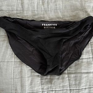 NWOT Frankie’s bikinis full cut bottom
